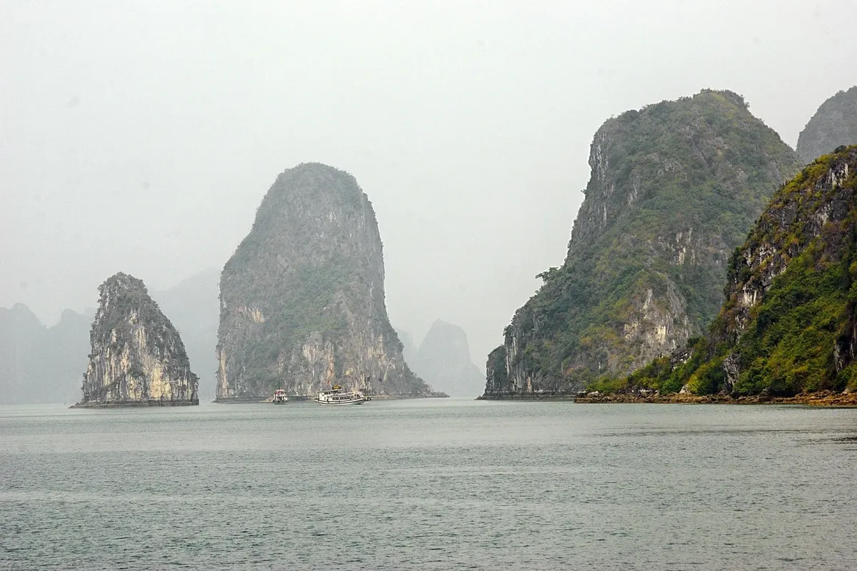 Halong Bay Travel Guide